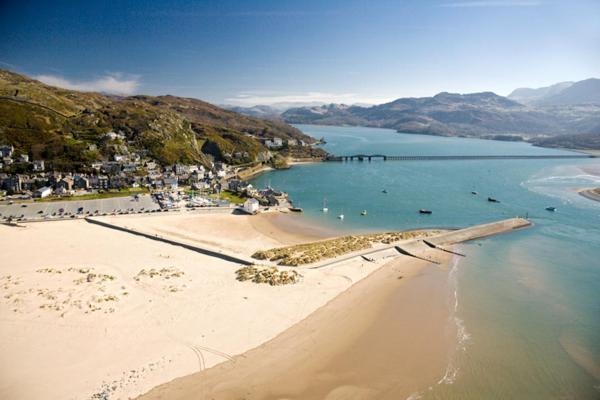 Penbryn Mynach *